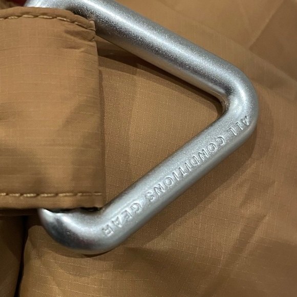 NIKE ACG Rope de Dope Men’s Insulated Packable Vest Golden Beige L Large - Picture 11 of 14